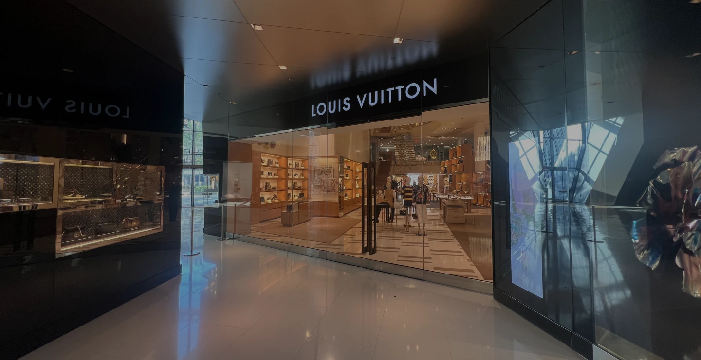 vuitton store in las